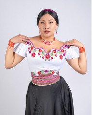 CORSET WAMINTSI FUCSIA DECORADO EN PEDRERIA