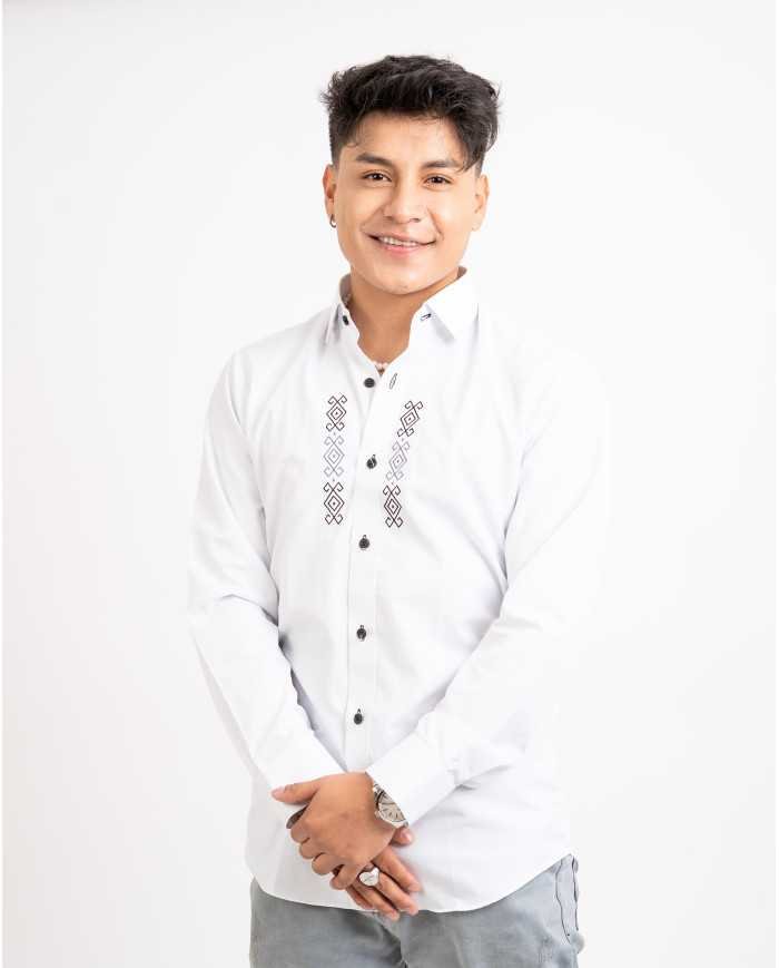 CAMISA USHAY BORDADO SEDA