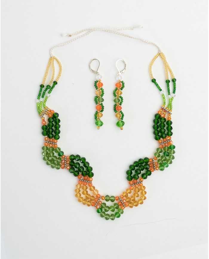 COLLAR Y ARETES CHAKIRA VERDE CRISTALES
