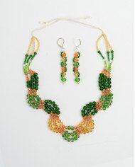 COLLAR Y ARETES CHAKIRA VERDE CRISTALES