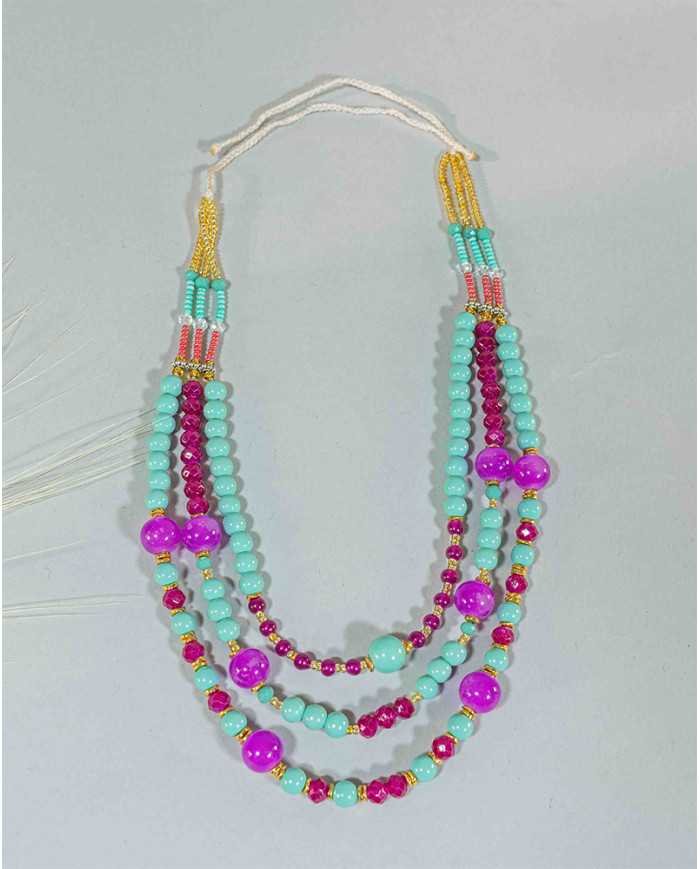 COLLAR Y ARETES KAWSAY CRISTALES