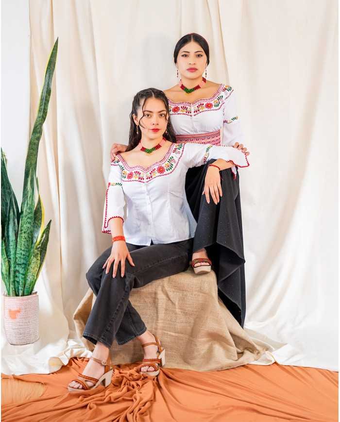 BLUSA NINA ROJO BORDADO ORLÓN