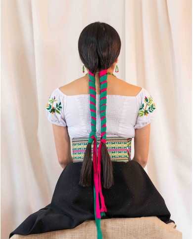 BLUSA YAKU VERDE BORDADO ORLÓN