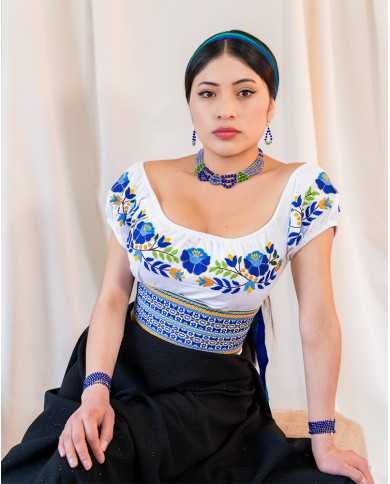 BLUSA YAKU AZUL BORDADO ORLÓN