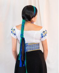 BLUSA YAKU AZUL BORDADO ORLÓN