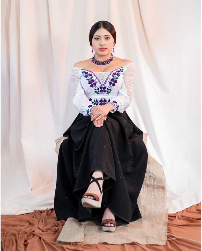 BLUSA ALLPA PAPASISA BORDADO ORLÓN