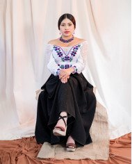 BLUSA ALLPA PAPASISA BORDADO ORLÓN