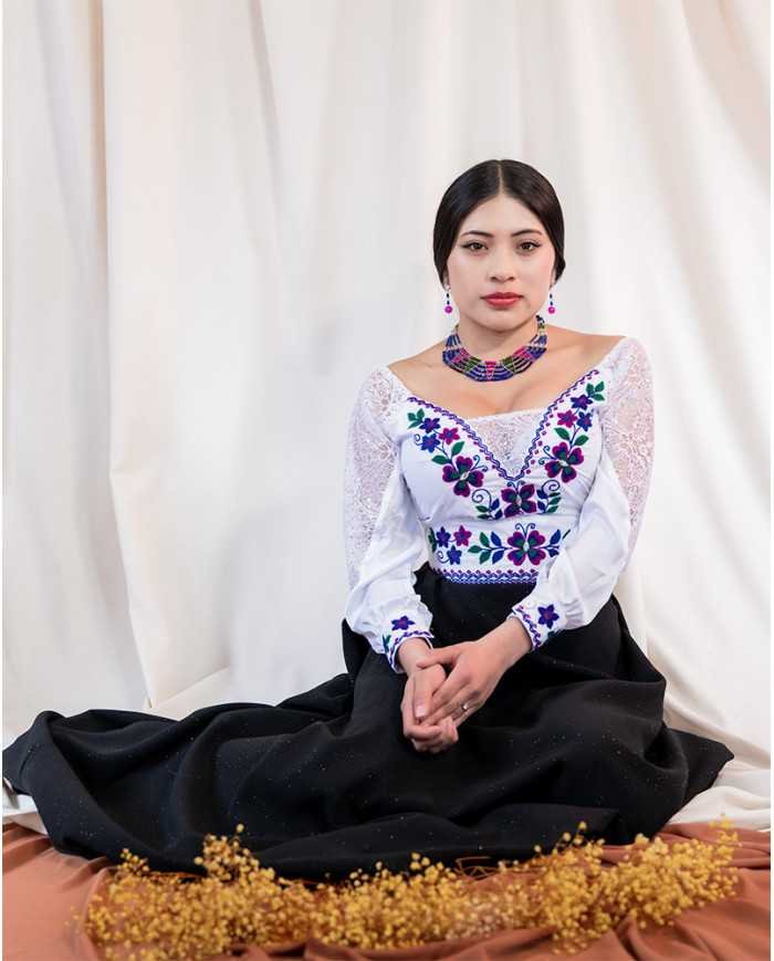 BLUSA ALLPA PAPASISA BORDADO ORLÓN