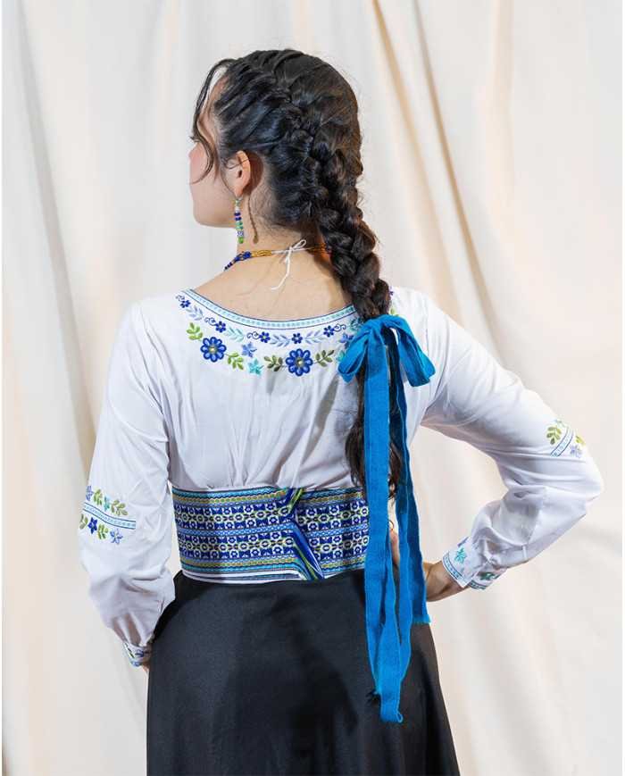 BLUSA WAYRA AZUL BORDADO SEDA