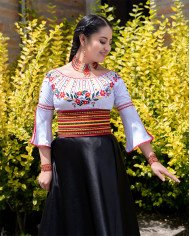 BLUSA TAMIA KAWIÑA BORDADO ORLÓN