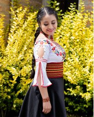 BLUSA TAMIA KAWIÑA BORDADO ORLÓN