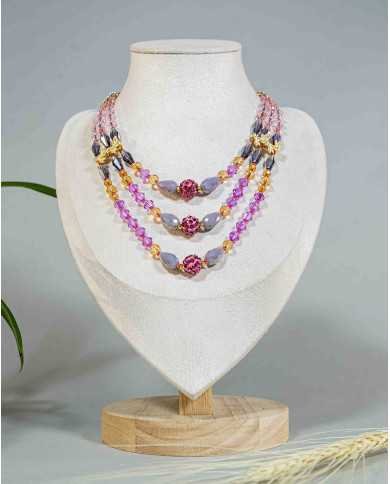 COLLAR Y ARETES KAWSARINA ROSA CRISTALES