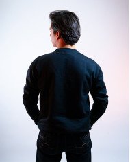 Buzo con detalle artesanal | Básico versátil con bordado Ayahuma – Kinku