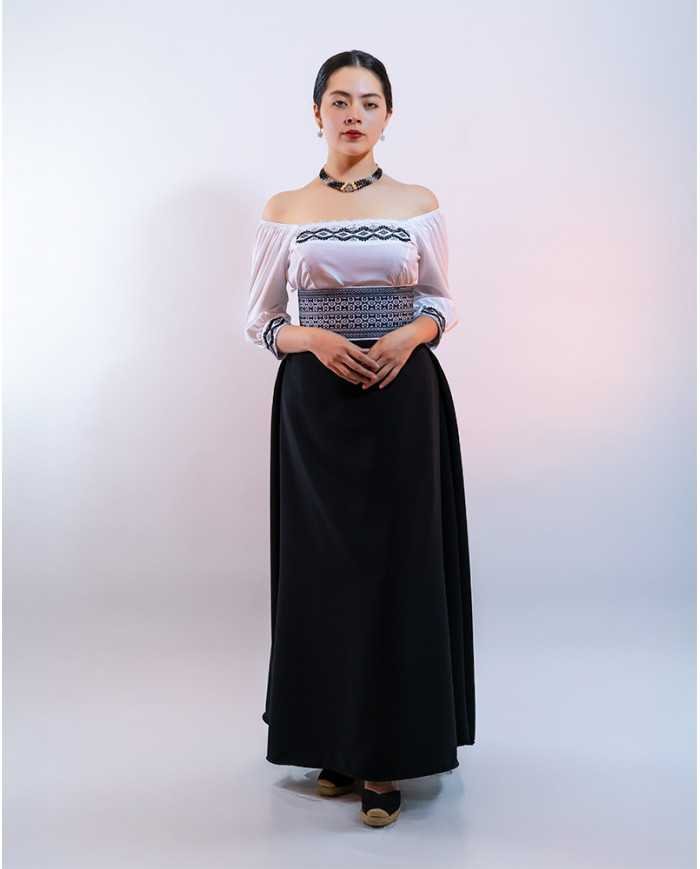 BLUSA YUYAY NEGRO BORDADO ORLÓN