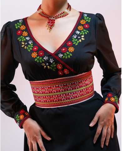 BLUSA WIÑARIK NEGRO BORDADO ORLÓN