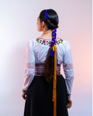 BLUSA KAMANA VINO BORDADO ORLÓN