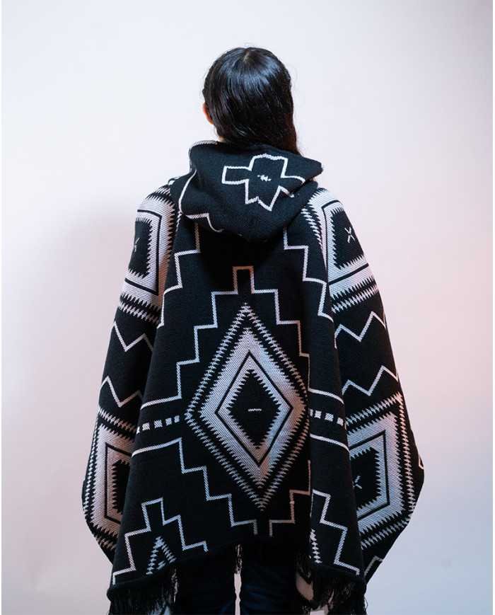 PONCHO UNISEX ARTESANAL GRUESO NEGRO