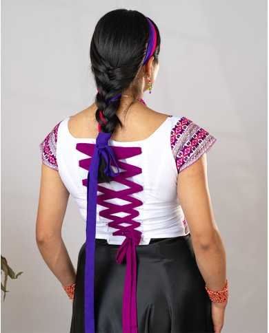 BLUSA PISHIKSISA VINO BORDADO ORLÓN