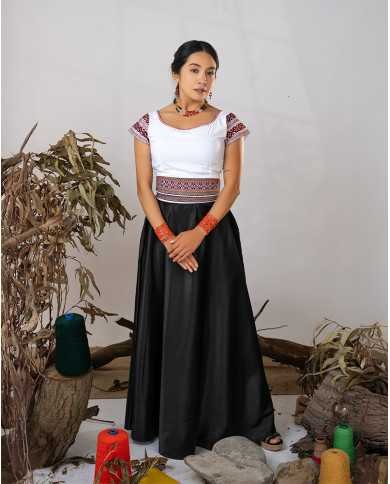 BLUSA PISHIKSISA KAWIÑA BORDADO ORLÓN