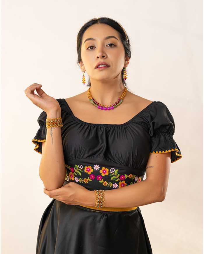 BLUSA KATIK MOSTAZA BORDADO ORLÓN