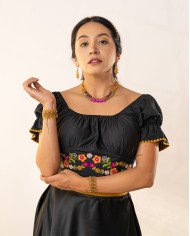 BLUSA KATIK MOSTAZA BORDADO ORLÓN