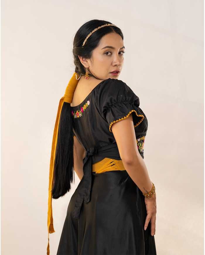 BLUSA KATIK MOSTAZA BORDADO ORLÓN