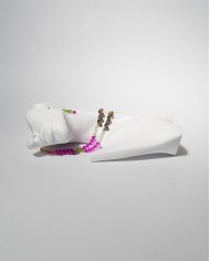 COLLAR Y ARETES PISHIKSISA VINO CRISTALES