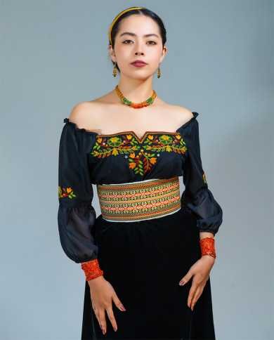 BLUSA YACHAK MOSTAZA BORDADO ORLÓN