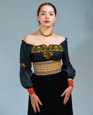 BLUSA YACHAK MOSTAZA BORDADO ORLÓN