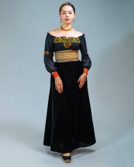 BLUSA YACHAK MOSTAZA BORDADO ORLÓN