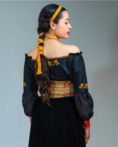 BLUSA YACHAK MOSTAZA BORDADO ORLÓN
