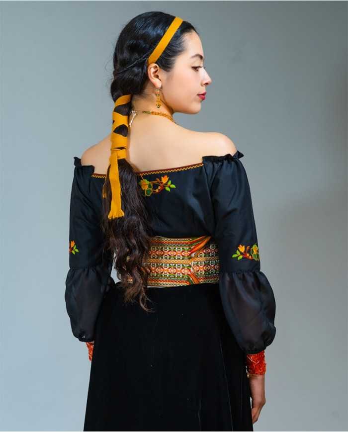 BLUSA YACHAK MOSTAZA BORDADO ORLÓN