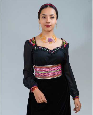 BLUSA WALLPAY NEGRO CON COLLAR Y ARETES