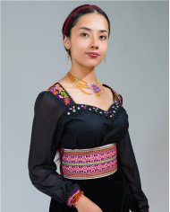 BLUSA WALLPAY NEGRO CON COLLAR Y ARETES