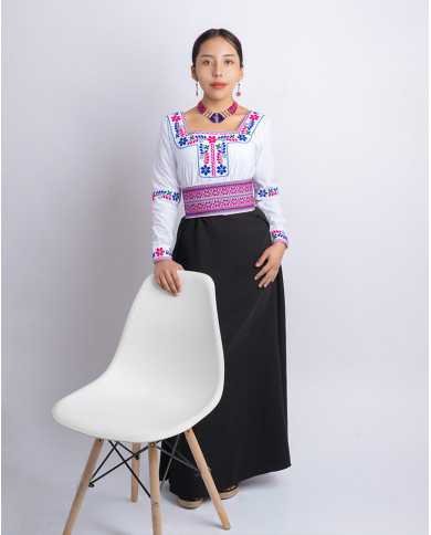 BLUSA KINKUSHKA PURUHÁ BORDADO ORLÓN (L)