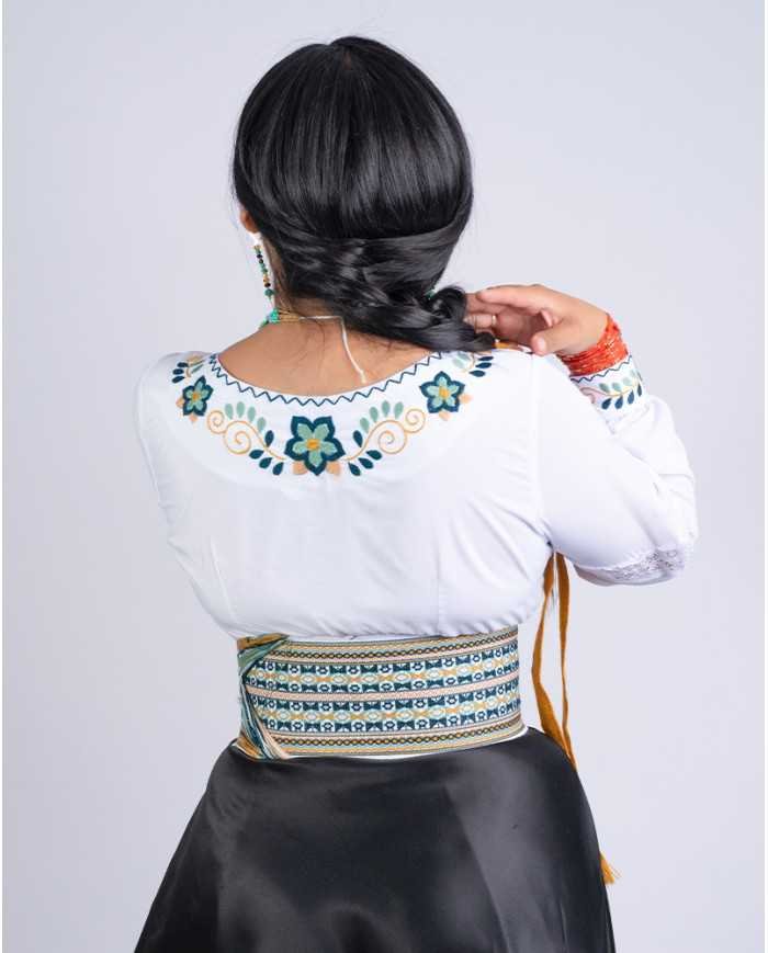 BLUSA PUCHKA PETRÓLEO BORDADO ORLÓN